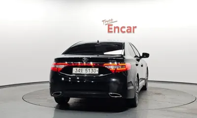 Hyundai Grandeur 2014, 107802 км, за 5748.26 USD