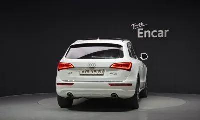 Audi Q5 2015, 129767 км, за 8586.73 USD