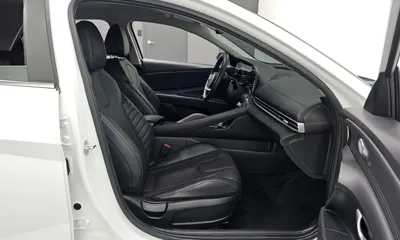 Hyundai Avante 2021, 49745 км, за 10742.68 USD - фото 12