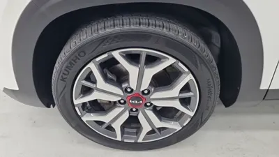 Kia Seltos 2023, 131904 км, за 11596.1 USD