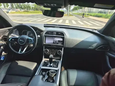 Jaguar XEL 2020, 70000 км, за 11775.22 USD