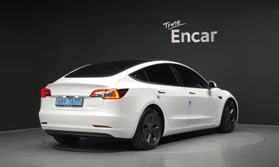 Tesla Model 3 2022, 51678 км, за 25937.71 USD