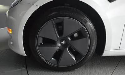 Tesla Model 3 2022, 51678 км, за 25937.71 USD