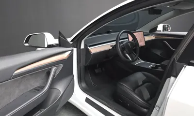 Tesla Model 3 2022, 51678 км, за 25937.71 USD - фото 10