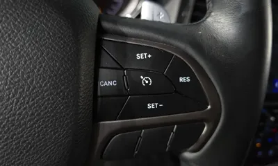 Jeep Cherokee 2019, 140893 км, за 10576.42 USD - фото 16
