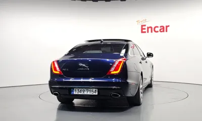 Jaguar XJ 2017, 100587 км, за 10838.15 USD