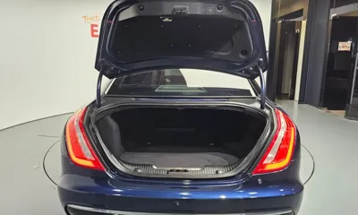 Jaguar XJ 2017, 100587 км, за 10838.15 USD - фото 20