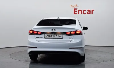 Hyundai Avante 2016, 145368 км, за 5054.48 USD