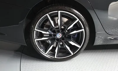 BMW 8-Series 2023, 56858 км, за 48725 USD