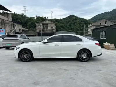 Mercedes-Benz C-Class 2025, 22100 км, за 27044.8 USD