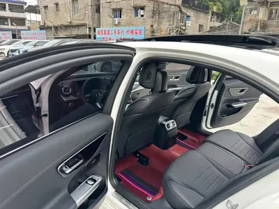 Mercedes-Benz C-Class 2025, 22100 км, за 27081.56 USD - фото 8