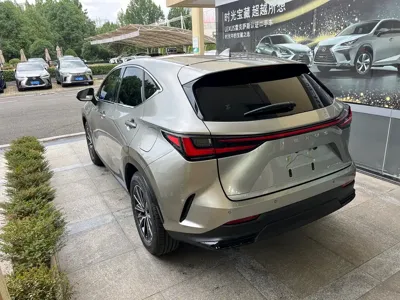 Lexus NX 2023, 3900 км, за 33548.5 USD