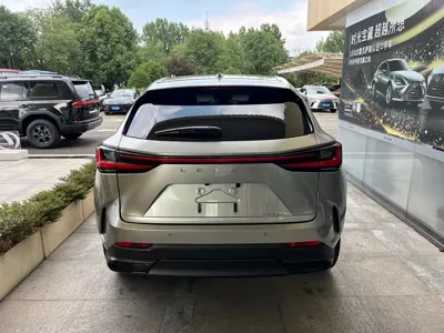 Lexus NX 2023, 3900 км, за 33594.1 USD - фото 6
