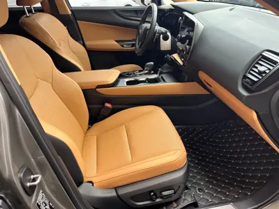 Lexus NX 2023, 3900 км, за 33594.1 USD - фото 12