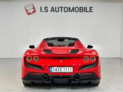 Ferrari F8 2021, 11000 км, за 247557.13 USD