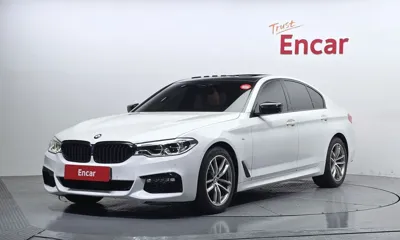 BMW 5-Series · 2017 год