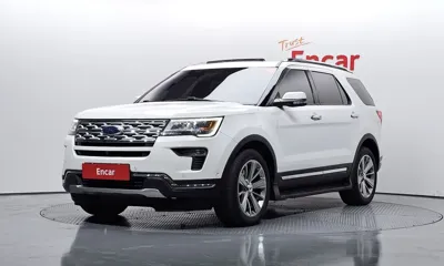 Ford Explorer · 2018 год