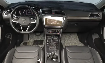 Volkswagen Tiguan 2023, 32018 км, за 19627.15 USD - фото 7