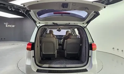 Kia Canival 2016, 179003 км, за 5665.17 USD - фото 20