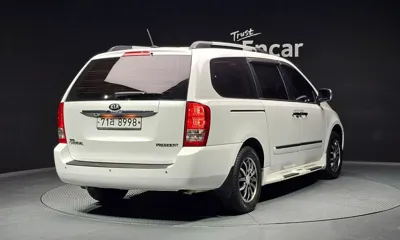 Kia Canival 2013, 87192 км, за 4294.68 USD