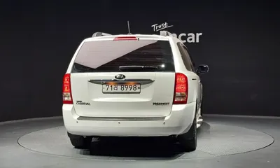 Kia Canival 2013, 87192 км, за 4294.68 USD