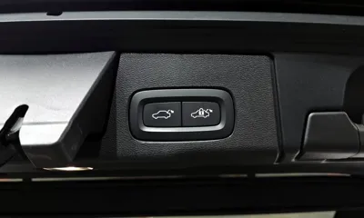 Volvo XC60 2023, 42501 км, за 27241.7 USD - фото 20