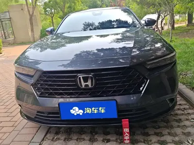 Honda Accord 2023, 39000 км, за 16774.25 USD