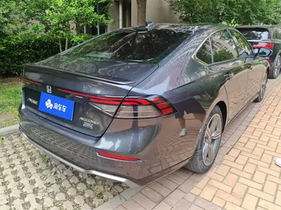 Honda Accord 2023, 39000 км, за 16774.25 USD