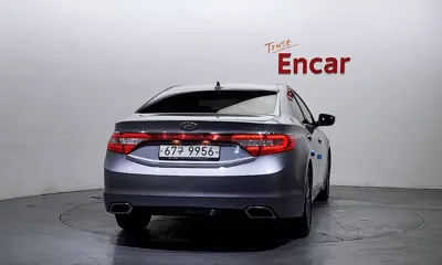Hyundai Grandeur 2015, 184364 км, за 3501.82 USD