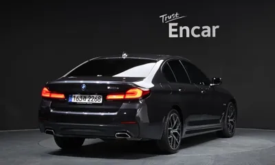 BMW 5-Series 2023, 48685 км, за 30987.77 USD