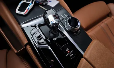 BMW 5-Series 2023, 59854 км, за 24325.77 USD - фото 9