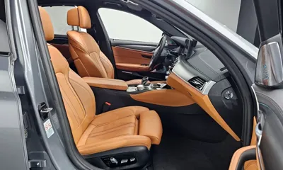 BMW 5-Series 2023, 59854 км, за 24325.77 USD - фото 10