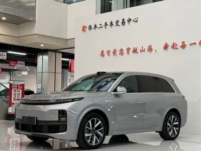 Li Auto Li L8 · 2023 год