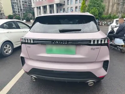 Lynk & Co 06 EM-P 2023, 29600 км, за 9621.47 USD