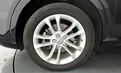 Audi Q3 2014, 141560 км, за 7548.9 USD