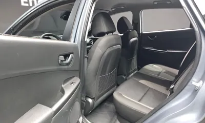 Hyundai Kona 2020, 95309 км, за 7814.56 USD - фото 12