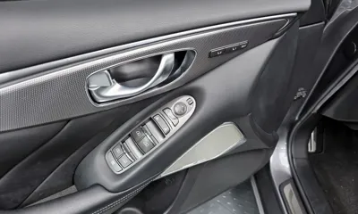 Infiniti Q50 2017, 27097 км, за 12026.26 USD - фото 19