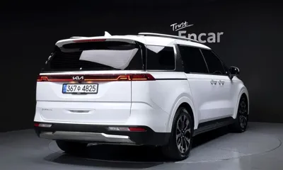 Kia Canival 2023, 22681 км, за 21712.27 USD