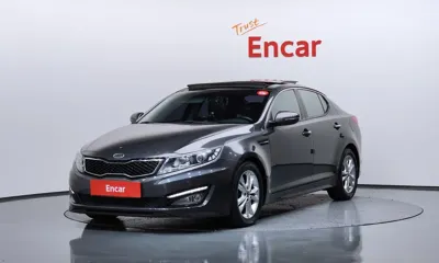 Kia K5 · 2012 год