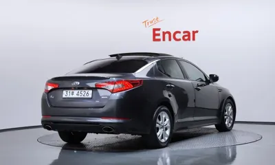 Kia K5 2012, 149251 км, за 3087.23 USD