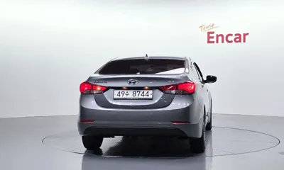 Hyundai Avante 2016, 95214 км, за 3187.62 USD