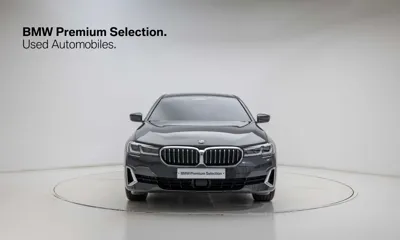 BMW 5-Series 2022, 33682 км, за 24655.24 USD