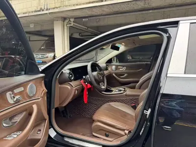 Mercedes-Benz E-Class 2018, 180000 км, за 21600.52 USD