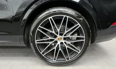 Porsche Cayenne 2024, 46883 км, за 86976.5 USD