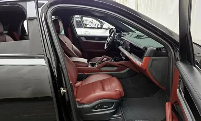 Porsche Cayenne 2024, 46883 км, за 86976.5 USD - фото 11