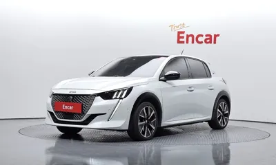 Peugeot 208 · 2022 год