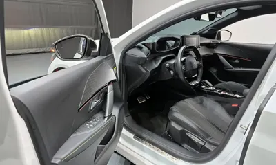 Peugeot 208 2022, 56900 км, за 14238.4 USD - фото 11