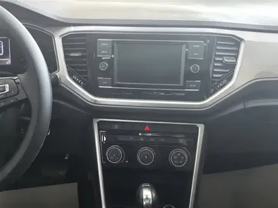 Volkswagen T-Roc 2020, 68000 км, за 9856.95 USD - фото 11