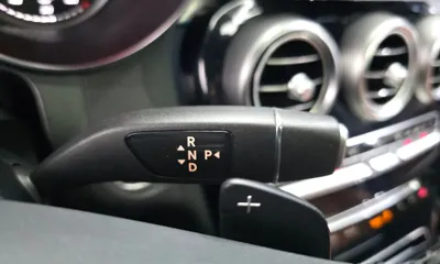 Mercedes-Benz GLC-Class 2018, 90521 км, за 18241.05 USD - фото 9