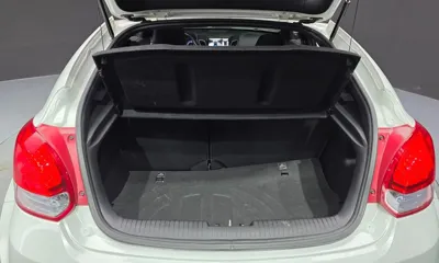 Hyundai Veloster 2016, 125317 км, за 4135.49 USD - фото 14